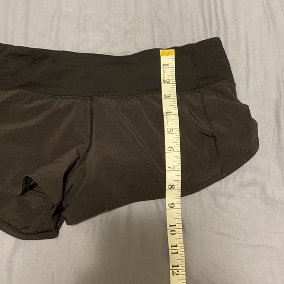 Lululemon shorts - Picture 7 of 8